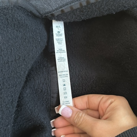 🍋Lululemon Button Shawl - Picture 6 of 7